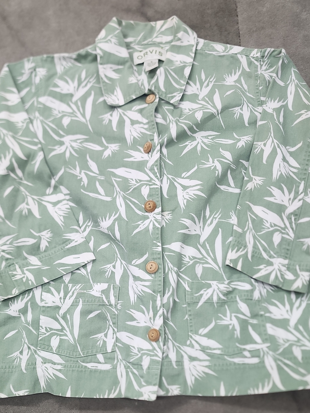 Vtg Orvis Green and White Botanical Button-Front Top